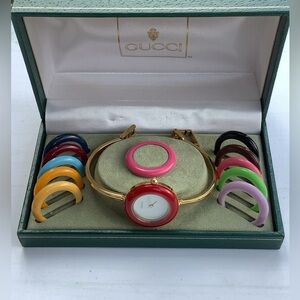 Gucci Gold-Tone Womens Bangle Watch with Multi-Color Interchangeable Bezels 💛❤️🧡